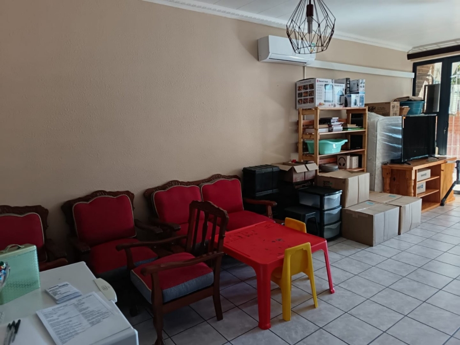 2 Bedroom Property for Sale in Belgravia Northern Cape